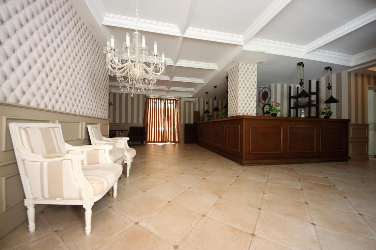 Menada Romance Marine Apartments 阳光海滩 外观 照片