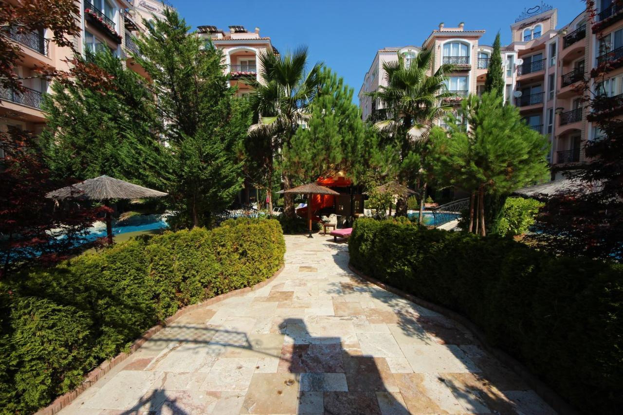 Menada Romance Marine Apartments 阳光海滩 外观 照片