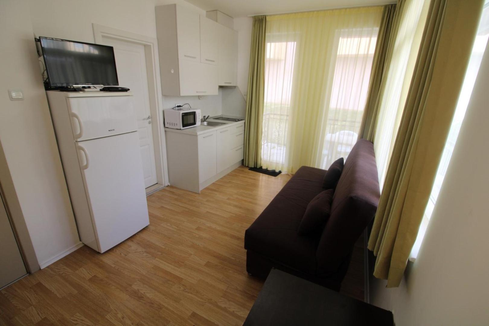 Menada Romance Marine Apartments 阳光海滩 客房 照片