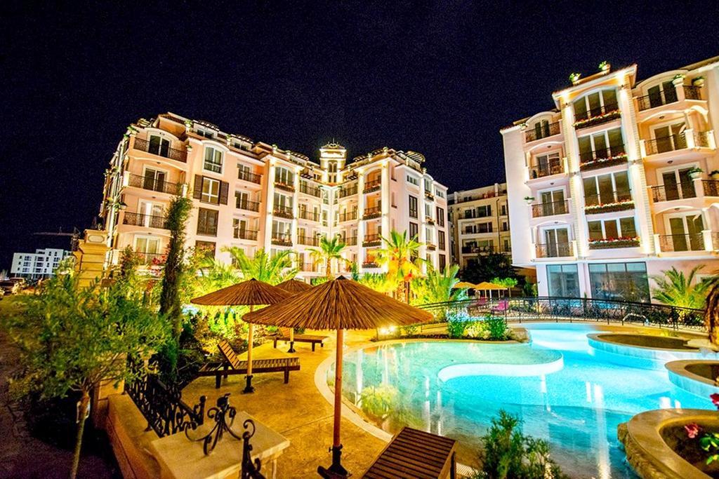 Menada Romance Marine Apartments 阳光海滩 外观 照片