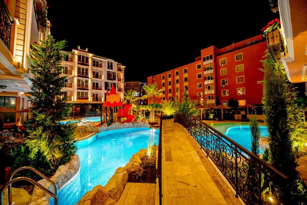 Menada Romance Marine Apartments 阳光海滩 外观 照片