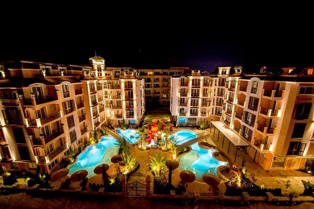Menada Romance Marine Apartments 阳光海滩 外观 照片