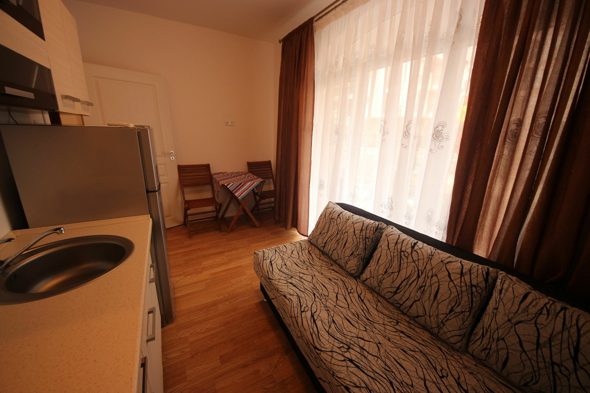 Menada Romance Marine Apartments 阳光海滩 外观 照片