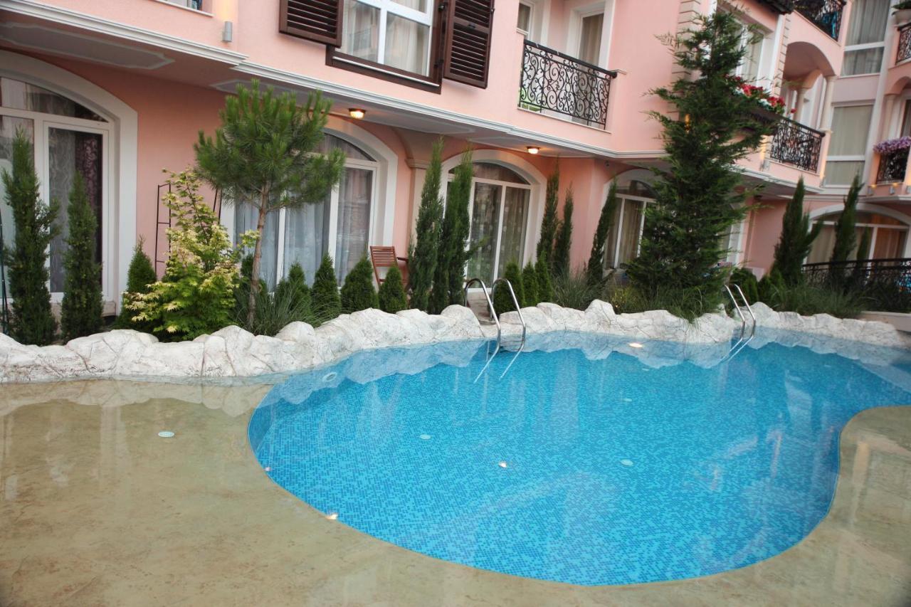Menada Romance Marine Apartments 阳光海滩 客房 照片
